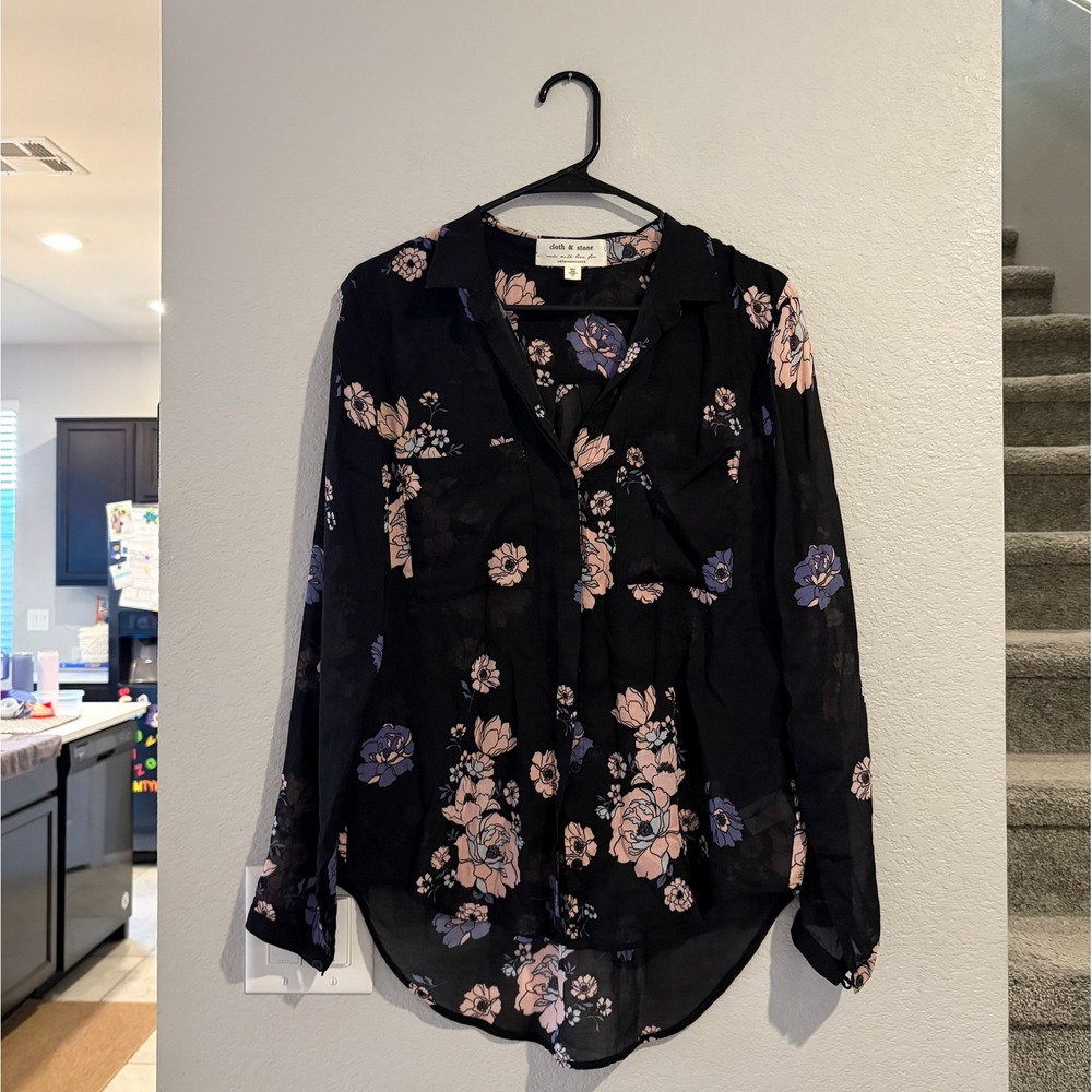 Cloth & Stone Anthropologie Floral Button Down Shirt Black Pink Purple SMALL - Picture 2 of 5